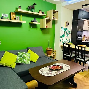 Luxury Oasis In Absolute Center Of Apartment